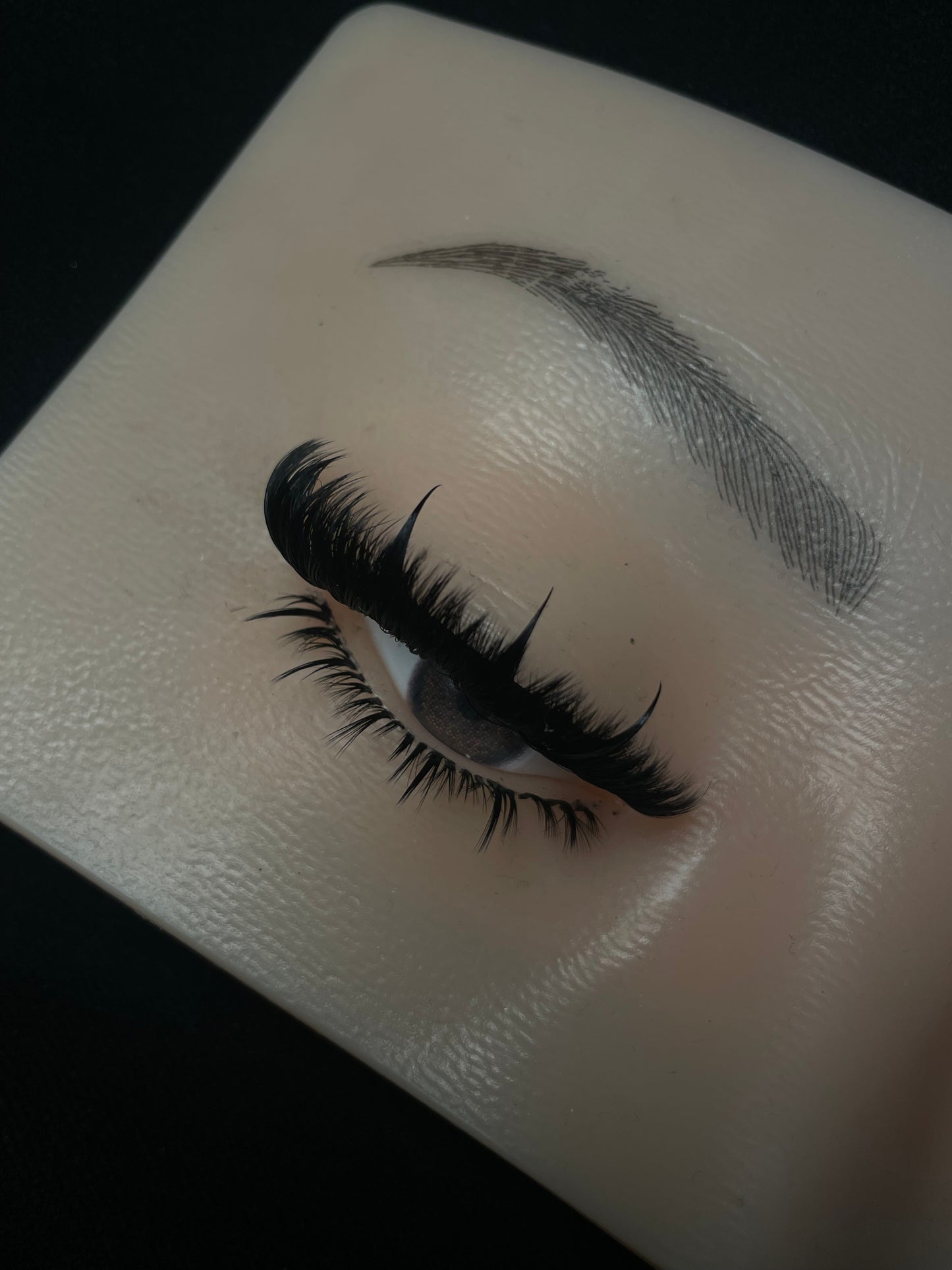 Isla Strip Lash