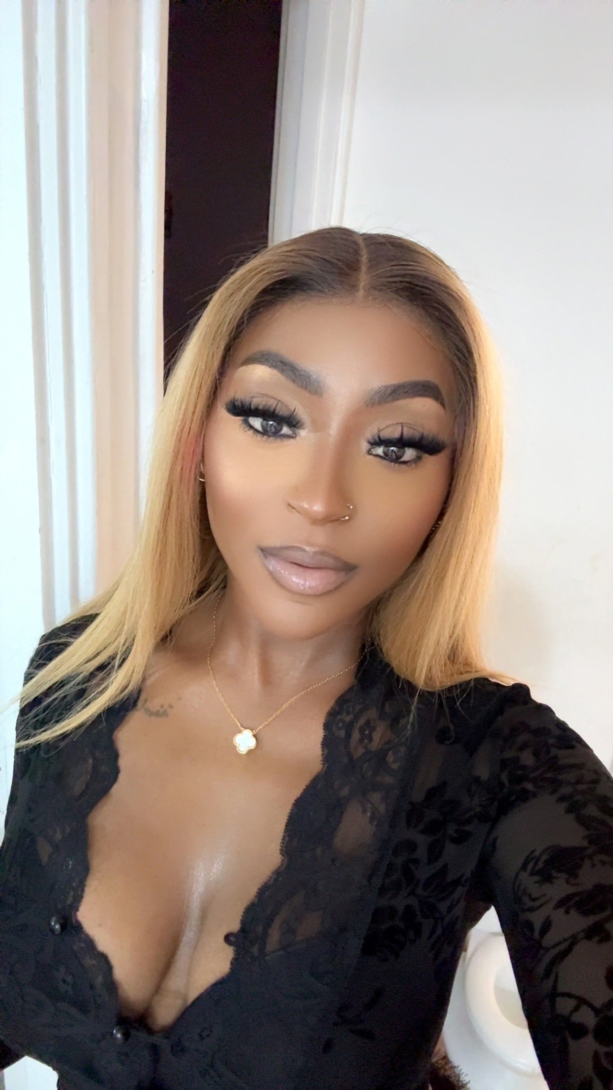Vogzzy Strip Lash