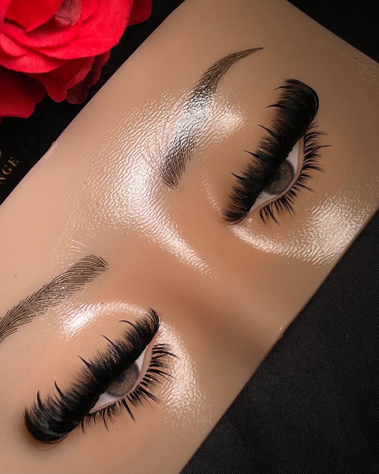 It Girl Strip Lash